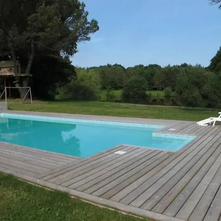 Confortable Avec Jardin Et Piscine Commune - Fr-1-306-1325 בית נופש Port-Saint-Père